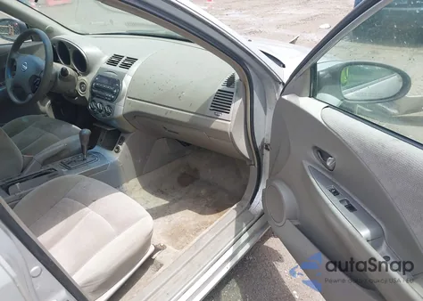 2003 Nissan Altima 2.5 S из США, поврежденный, VIN 1N4AL11D63C136161